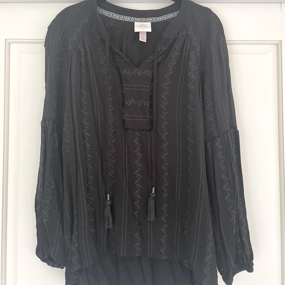 Embroidered blouse with Tie Neck